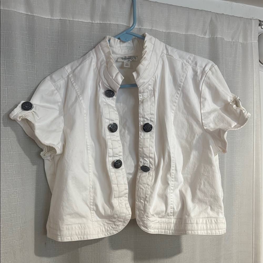 Dress Barn White Short Sleeve Jacket